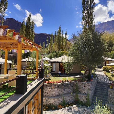 Mystique Meadows Earth Homes Hundar Exteriér fotografie