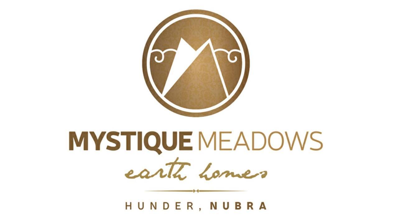 Mystique Meadows Earth Homes Hundar Exteriér fotografie